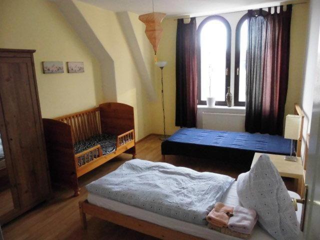 Sehr-Schoene-4-Raum-Maisonette-Fewo-Mit-110Qm-Balkon-Zentral-Preiswert-T7 Дрезден Экстерьер фото